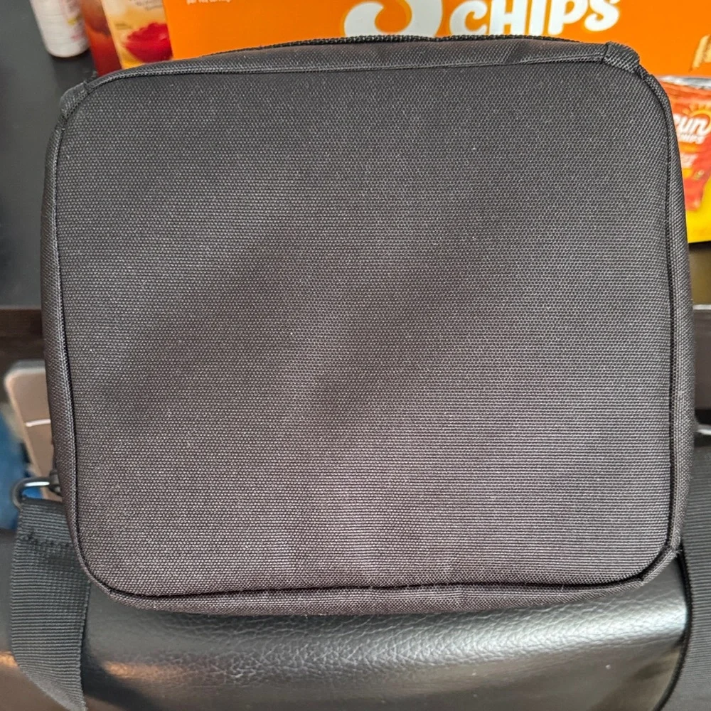 Nike lunch Bag - Picture 4 of 8